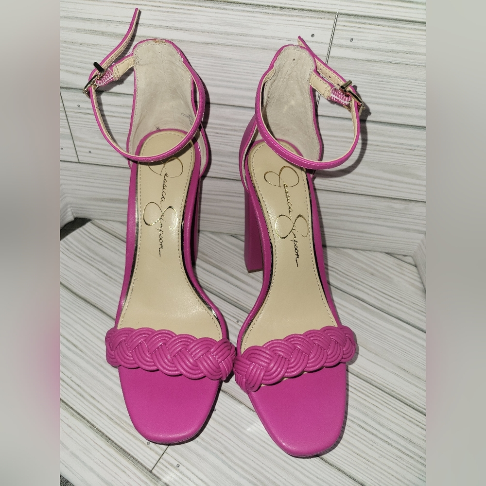 Jessica Simpson  Pink Heels